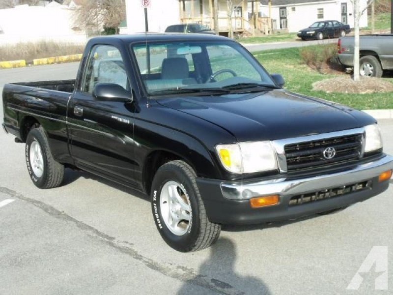 2000 Toyota Tacoma for sale in New Albany, Indiana