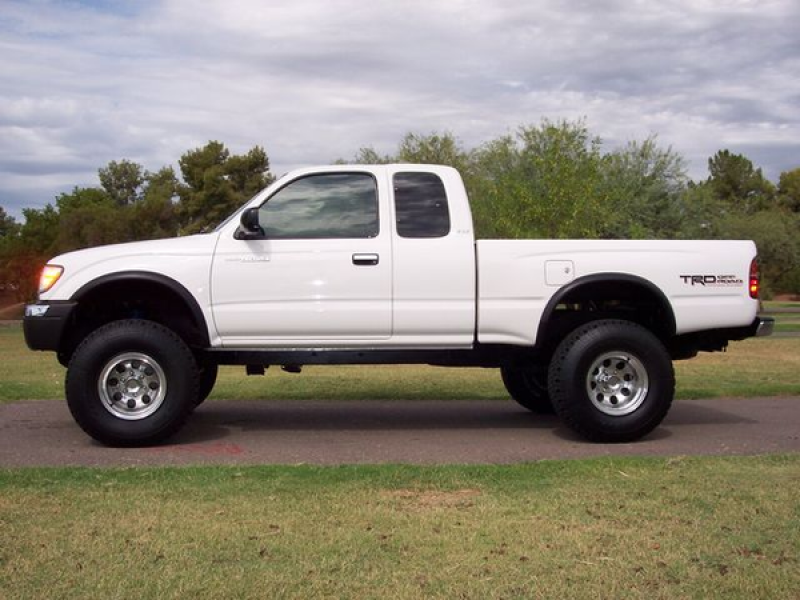 Toyota Tacoma Used Car Pictures image