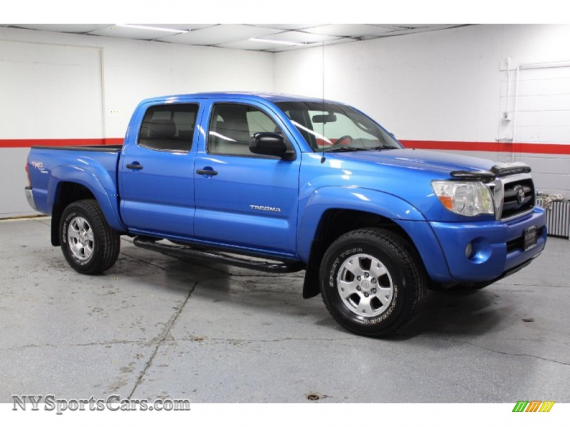 2005 Toyota Tacoma V6 TRD Double Cab 4x4 in Speedway Blue - 110397
