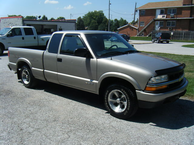 2003-CHEVY-S10-2WD-EXT-CAB-PICKUP-TRUCK