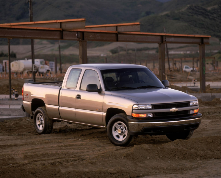 2002-Chevrolet-Silverado-Truck-03