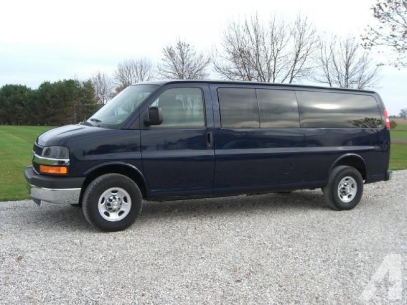 2008 Chevrolet Express 3500 for sale in Edina, Missouri