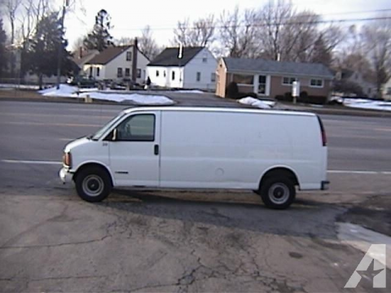 2000 Chevrolet Express 3500 Cargo for sale in Mount Clemens, Michigan