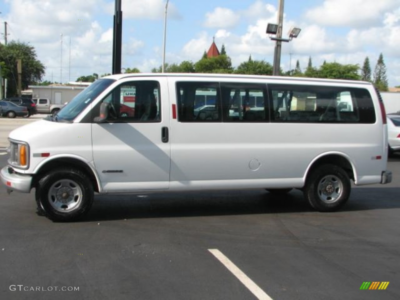 White 2001 Chevrolet Express 3500 LS Extended Passenger Van Exterior ...