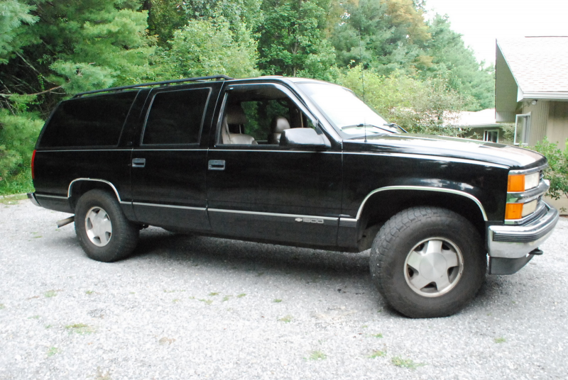 Picture of 1998 Chevrolet Suburban K1500 4WD, exterior