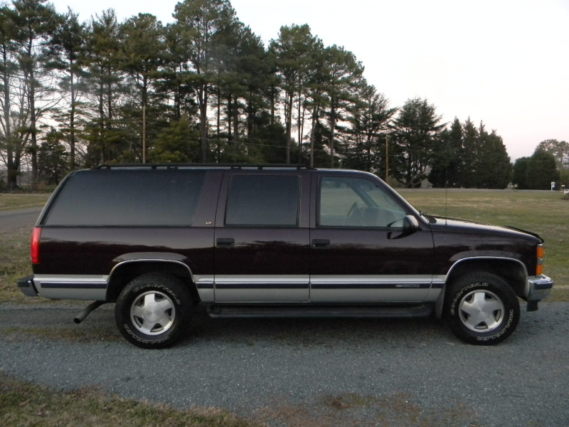 Picture of 1997 Chevrolet Suburban K1500 4WD, exterior