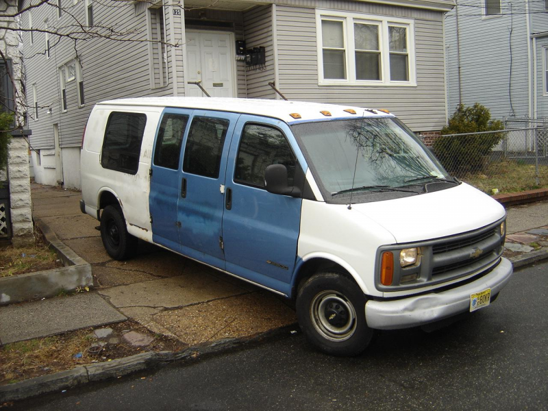 Another thewormempire 2000 Chevrolet Express 1500 Cargo post...