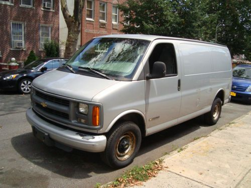 1997 Chevrolet Express 2500 Base Standard Cargo Van 3-Door 5.7L, US $ ...