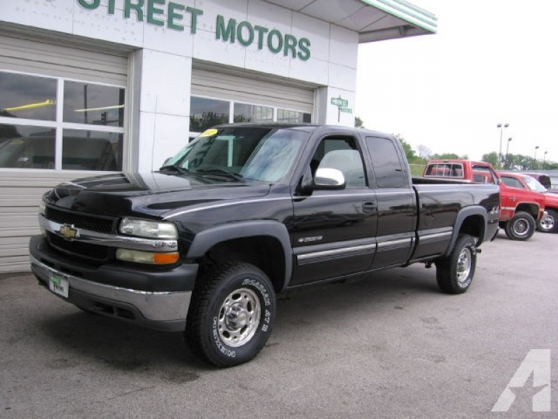 2002 Chevrolet Silverado 2500 LS H/D Extended Cab for sale in Milan ...