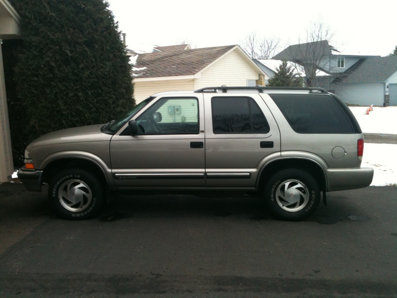 Picture of 2001 Chevrolet Blazer 4 Dr LT 4WD SUV, exterior