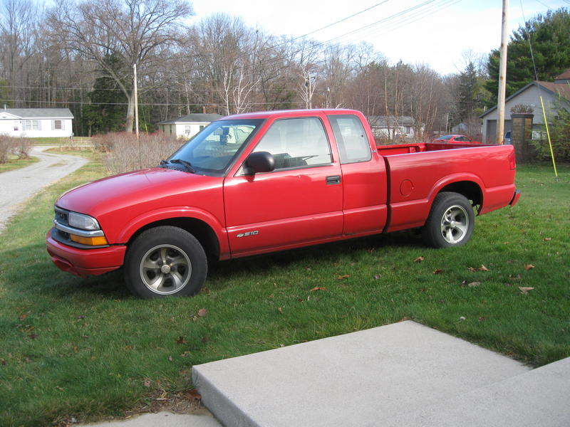 2001 Chevy S-10 pickup extended cab 2 Wheel drive