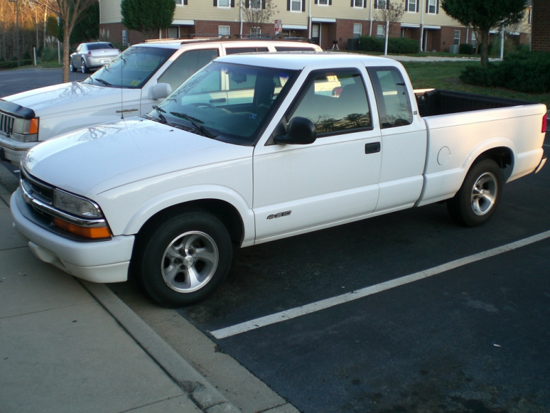 mikeyboy74’s 1998 Chevrolet S10 Regular Cab