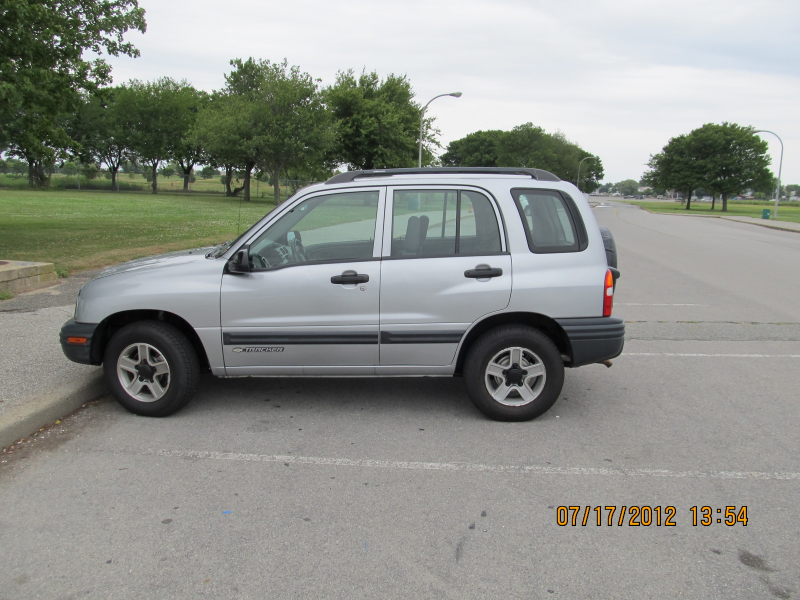 Picture of 2003 Chevrolet Tracker Base 4WD, exterior