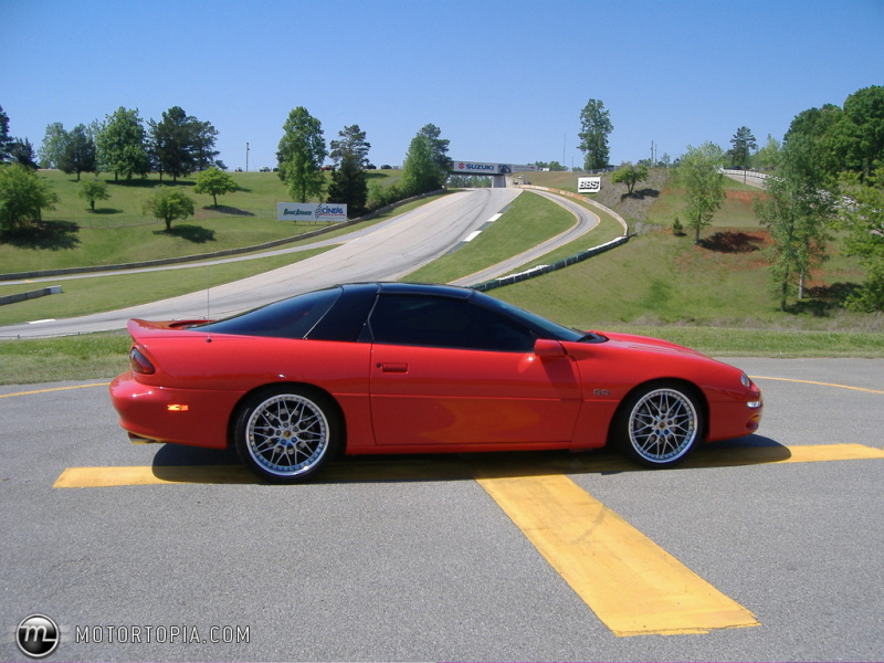 Photo of a 2002 Chevrolet Camaro SS (Heather's)