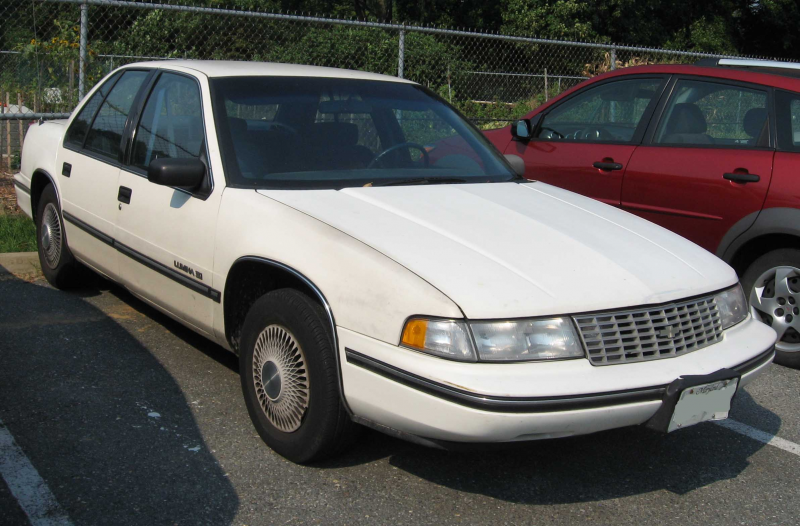 Description 1990-Chevrolet-Lumina.jpg
