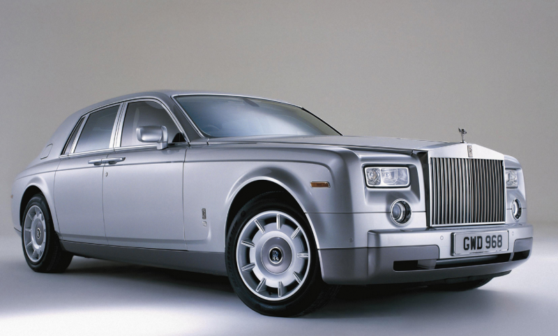 Rolls-Royce Celebrates 10 Years of Phantom Car, Goodwood Headquarters