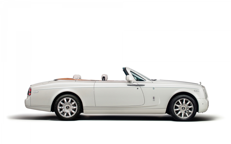 2015 Rolls-Royce Maharaja Phantom Drophead Coupe - Studio - 1 ...