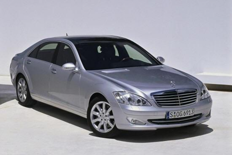 Front Right Silver 2006 Mercedes-Benz S-Class Car Picture