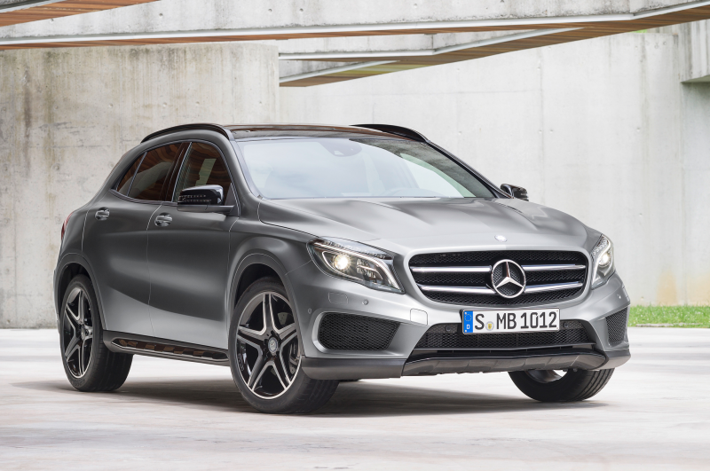 2015 Mercedes-Benz GLA-Class First Look Photo Gallery