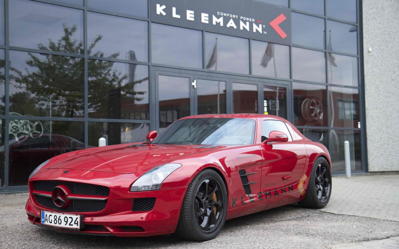 2013-Kleeman-Mercedes-Benz-SLS-AMG-at-the-store-A