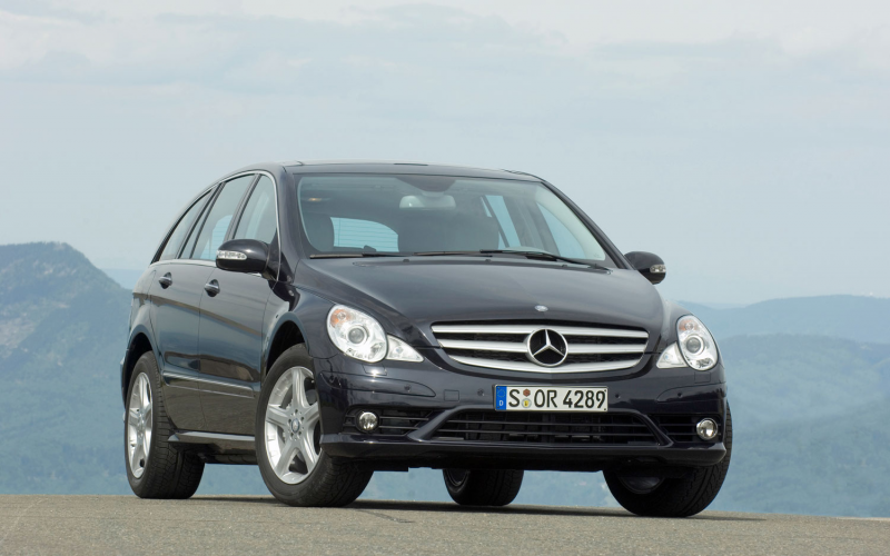 MT Then and Now: 2006-2012 Mercedes-Benz R-Class Photo Gallery