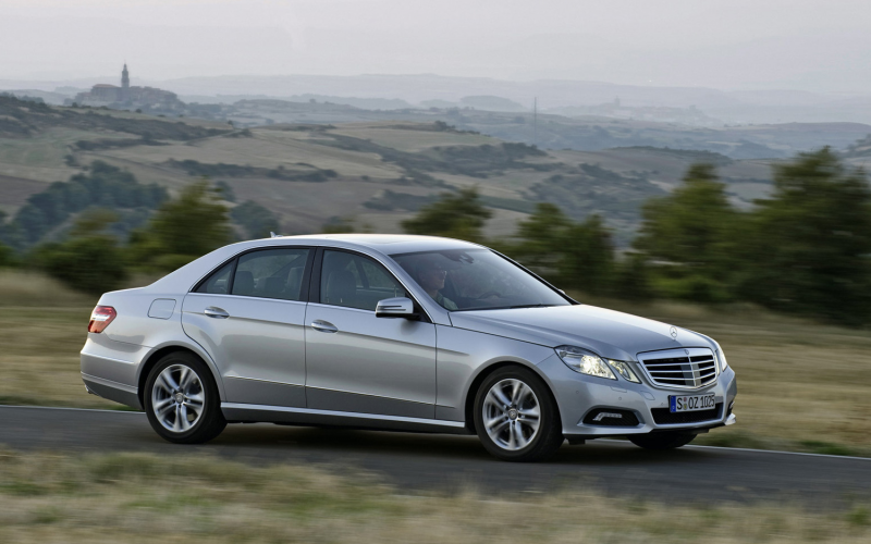 Refreshed 2013 Mercedes-Benz E-Class Gets New Look, More Tech Photo ...