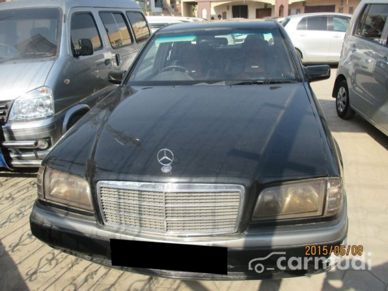 Mercedes-benz_C-Class_1996_66327469ab8c7d