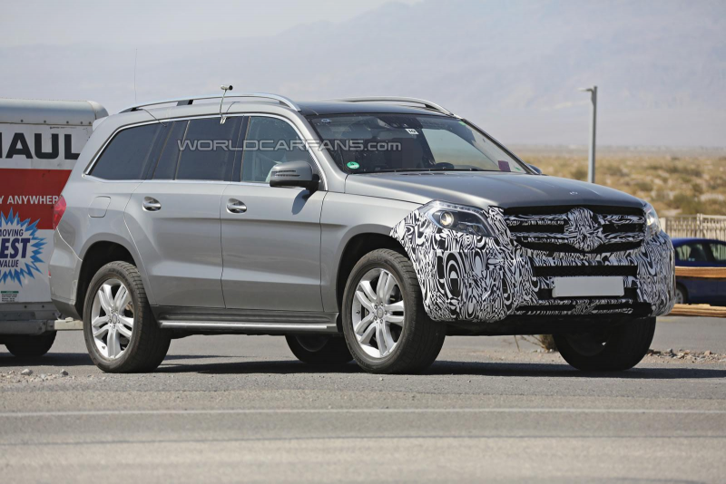 Updated Mercedes-Benz GL-Class Spied in Death Valley