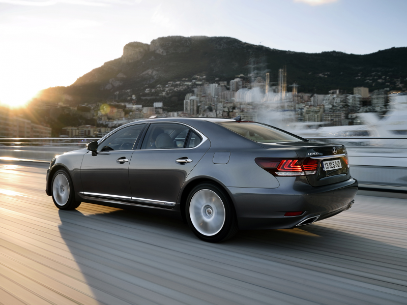 Lexus LS 600h L EU-spec '2012–?.?.