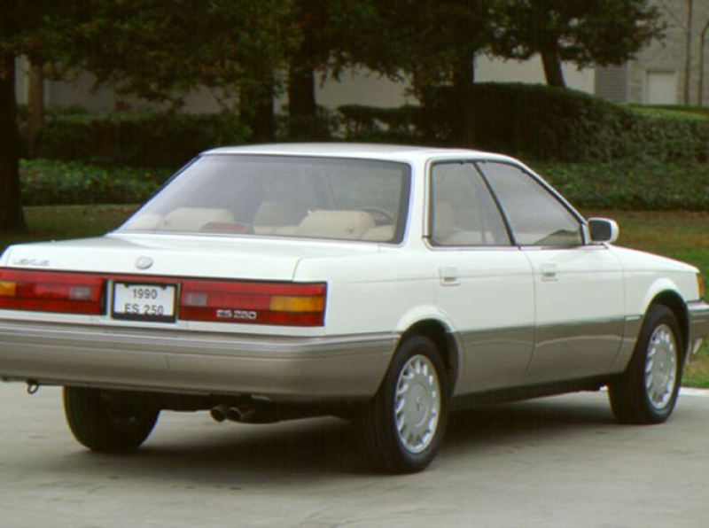 1990 Lexus ES250 Right Rear 1