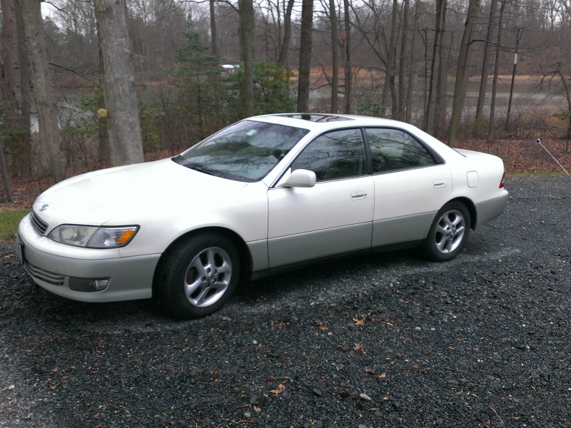 What's your take on the 2000 Lexus ES 300?