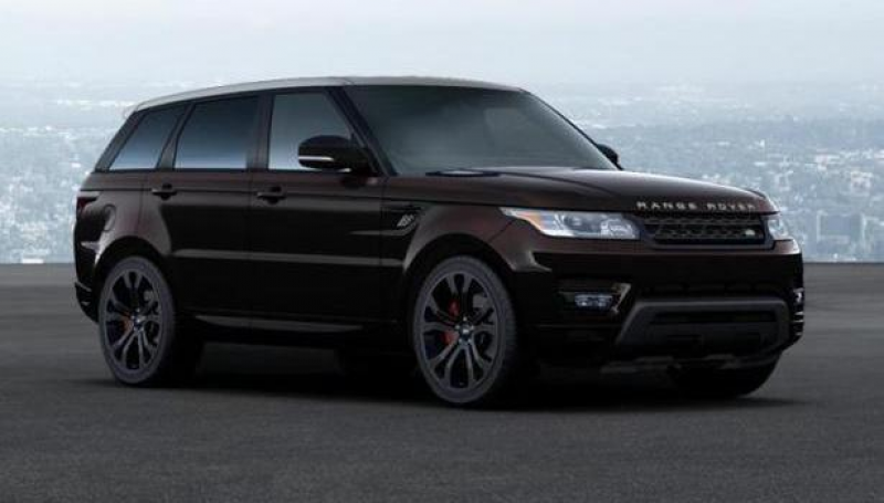 2015 Range Rover Sport is a moderate size SUV.We don’t have to speak ...