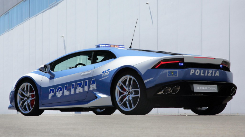Lamborghini Huracan Police Car Presented to The Carabinieri