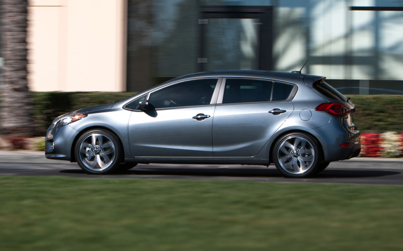 2014 Kia Forte 5-Door: How Does It Compare to Mazda, Volkswagen ...