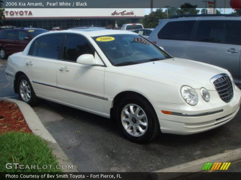 2006 Kia Amanti in Pearl White. Click to see large photo.