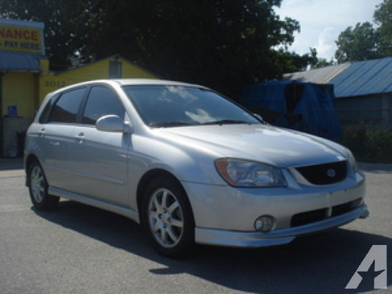 2006 Kia Spectra5 for sale in Pearland, Texas