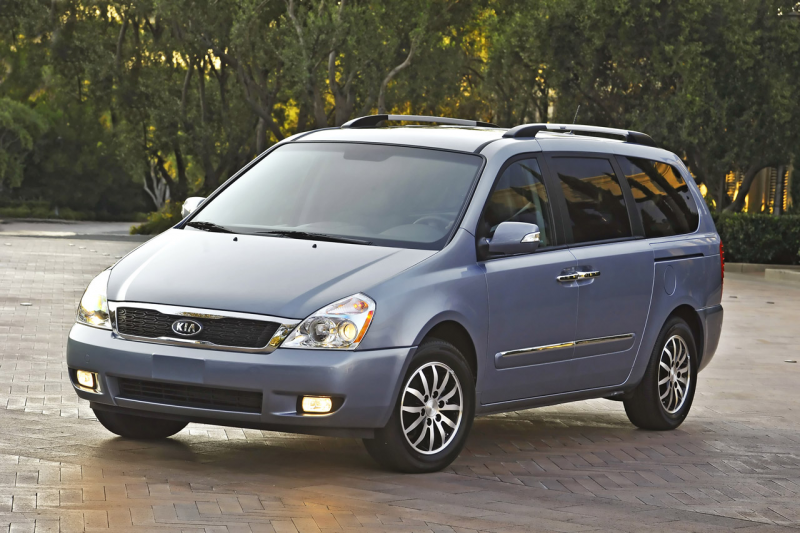 2011 Kia Sedona Gets a New Grille and More Power