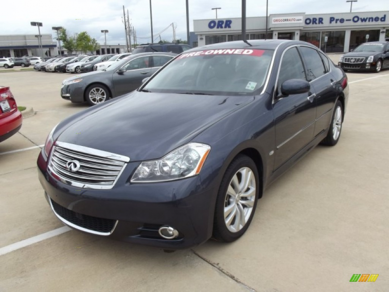 Gray 2009 Infiniti M35 with seats