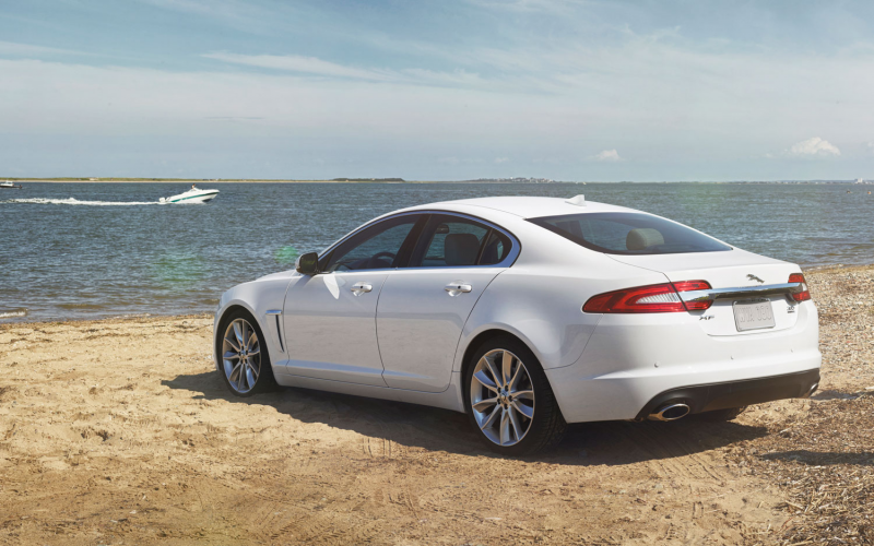 Jaguar XF 2013: esbelto, dinámico y atrevido