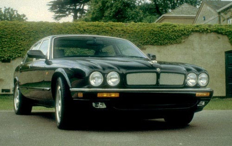 1997 Jaguar XJR #1 800 1024 1280 1600 origin