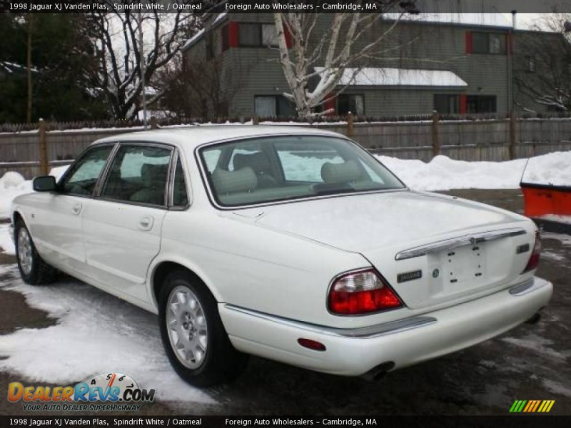 1998 Jaguar XJ Vanden Plas Spindrift White / Oatmeal Photo #5