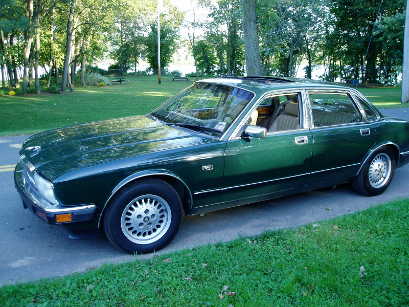 Picture of 1990 Jaguar XJ-Series 4 Dr Sovereign, exterior