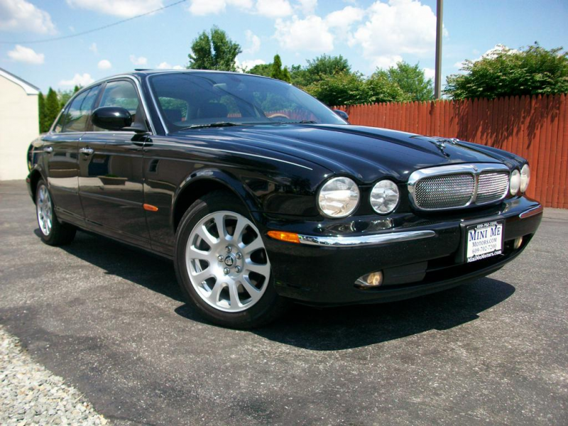 Description: 2004 Jaguar XJ8 luxury sedan