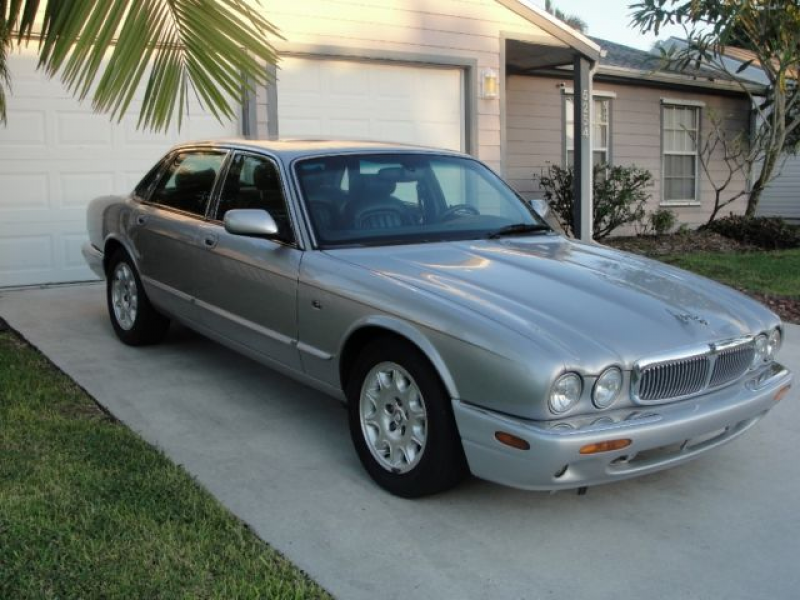 2002 Jaguar XJ8 NO RESERVE! luxury without the high cost!