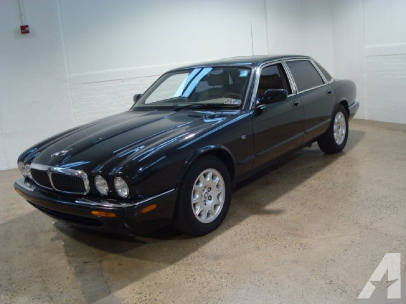 2001 Jaguar XJ8 for sale in Pittsburgh, Pennsylvania