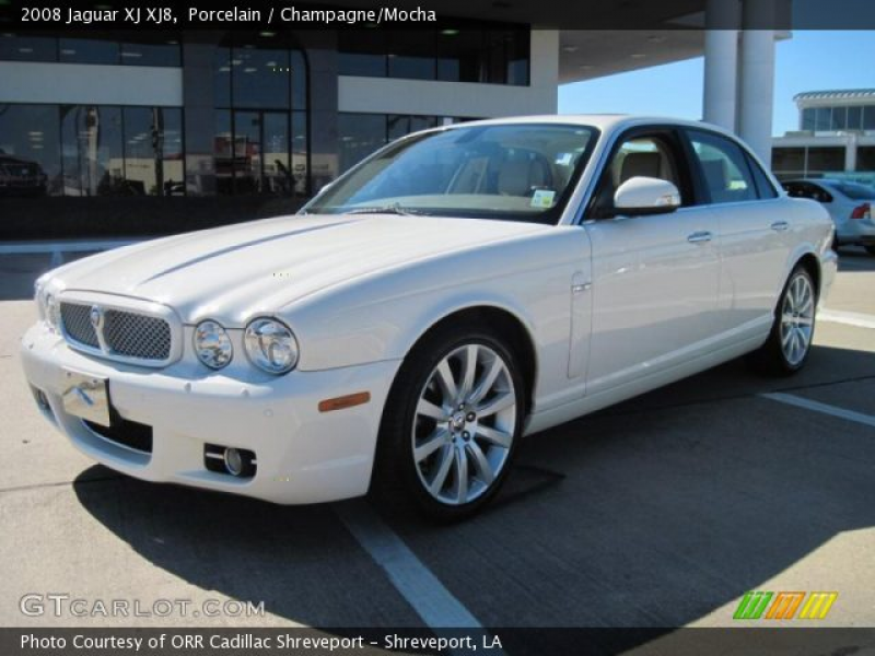 2008 Jaguar XJ XJ8 in Porcelain. Click to see large photo.