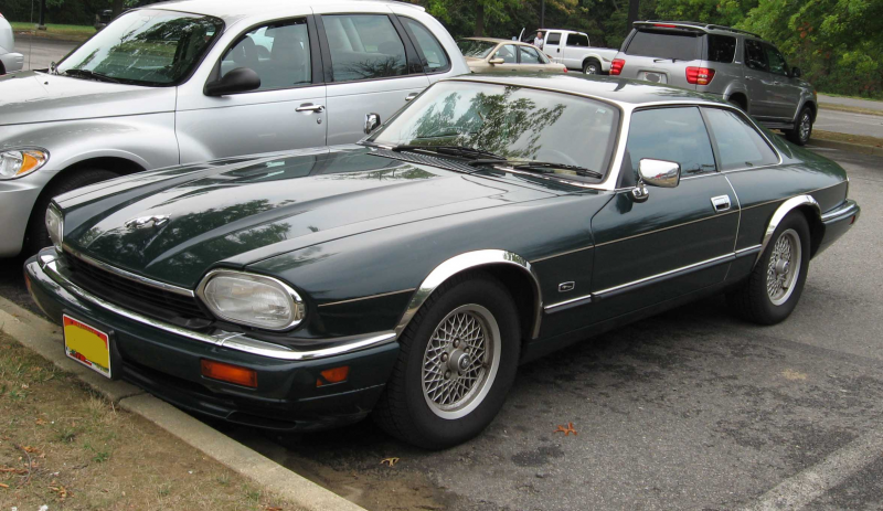 Jaguar XJS? upload.wikimedia.org/wikipedia/commons/9/98/94-96_Jaguar ...