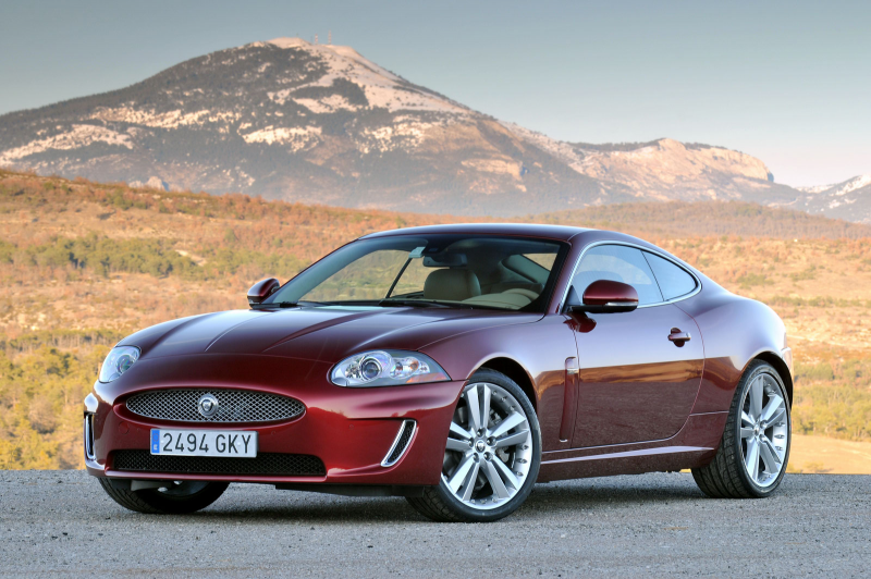 Jaguar XK (2nd Generation)