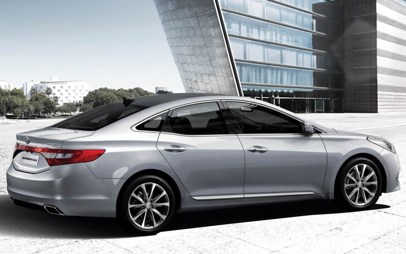 Hyundai Azera 2015 apresenta-se com uma dianteira reestilizada ...
