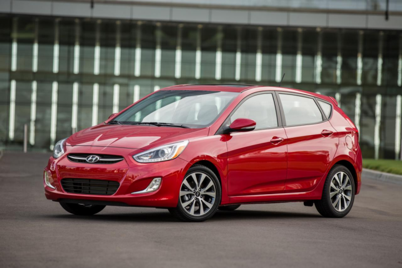 Hyundai unveiled facelifted 2015 Accent with subtle updates